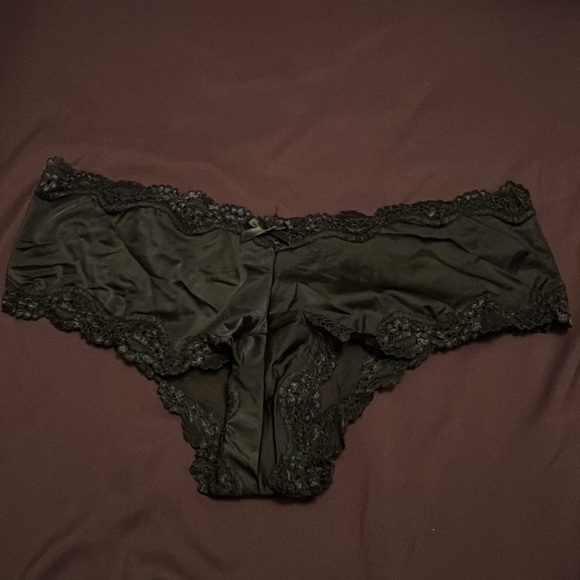 Victoria's Secret Black Cheeky, lace accent and sheer back panty, sz M - Picture 1 of 6